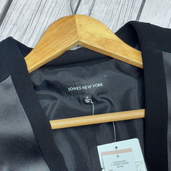 NWT Jones New York Women’s Tuxedo Jacket with Satin Lapels Size 12 - Picture 4 of 5